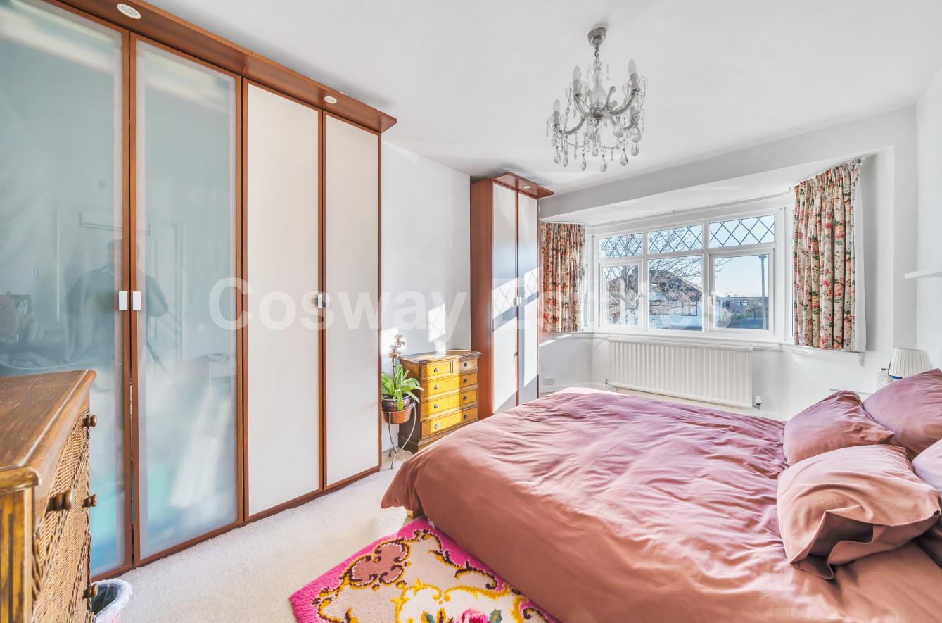 Hillside Grove, Mill Hill, NW7, Mill Hill